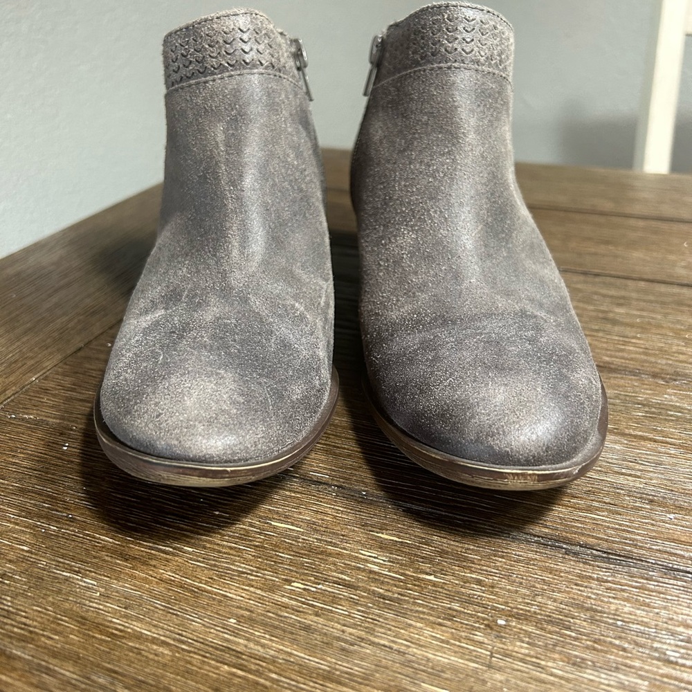 Genuine leather Brinley laser cut boots size 9 - Picture 3 of 12